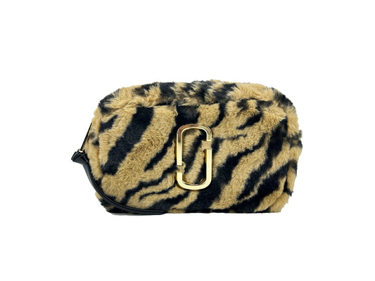 Crossbody Handbag by Marc Jacobs for women in canvas gold features a transformative elegance silhouette, showcasing a secure zipper, organized , and versatile crossbody-strap, adjustable-strap & detachable-strap for a transformative elegance look.