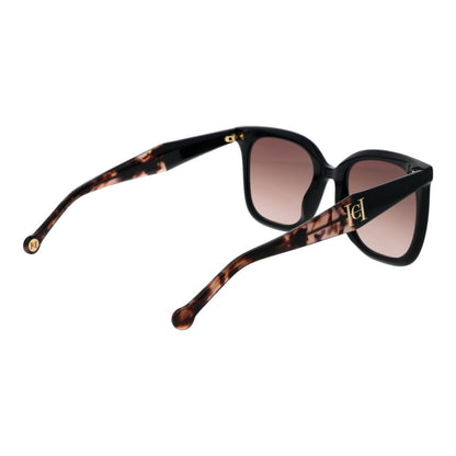 Sunglasses by Carolina Herrera for women in acetate black features an lustrous full-rim square frame design with black coloured frame detailing and gradient category-2-medium-tint lens for a lustrous aesthetic.