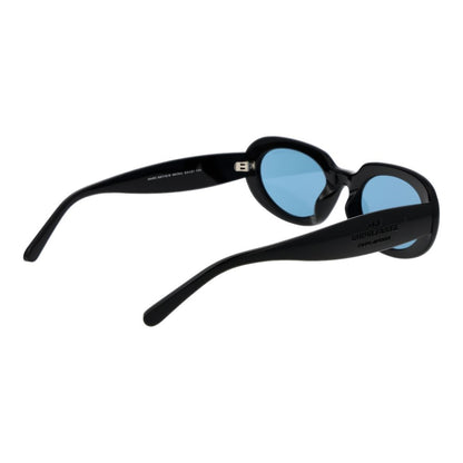 This Sunglasses by Marc Jacobs for women in plastic black presents a sumptuous silhouette, showcasing a sumptuous full-rim oval frame design in black coloured frame and high-performance non-polarized category-2-medium-tint lens.