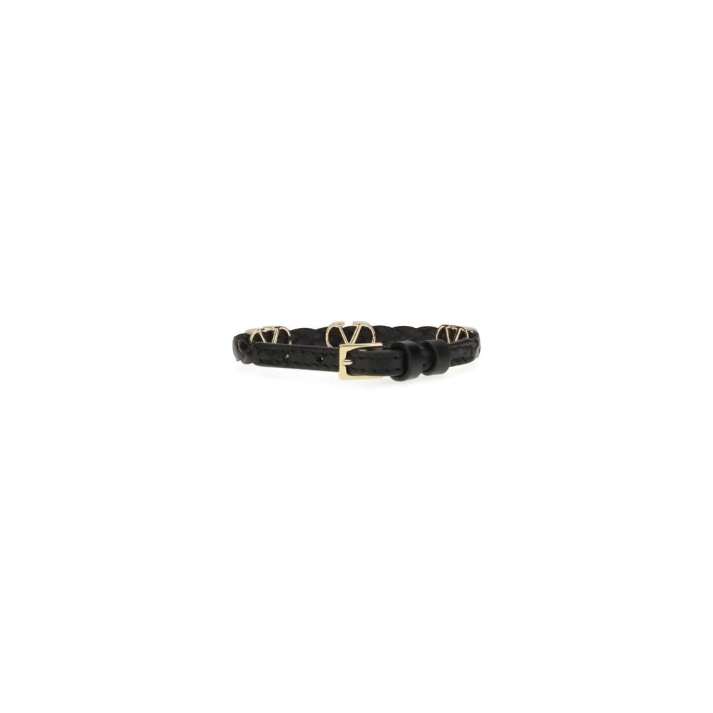 This Bracelet by Valentino Garavani for women in bos taurus suede calf leather and black, signature & monogram showcases a exquisite silhouette, highlighting the intricate from the V Logo Women's Bos Taurus Calf Leather Bracelet collection for a exquisite aesthetic.