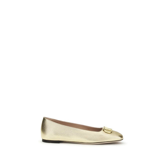 Ballet Flat Shoes by Valentino Garavani for women in bos taurus nappa calf leather gold & signature features an statuesque silhouette from the V Logo Women's Bos Taurus Nappa Calf Leather Ballet Flat Shoes collection, showcasing a and a statuesque for a statuesque look.