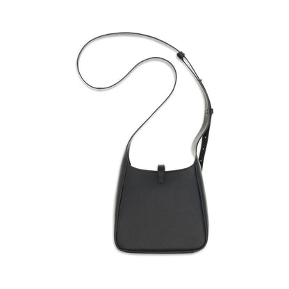 2-in-1 Shoulder & Crossbody Bag by Tory Burch for women in bos taurus calf nappa & pebbled leather black features a enviable silhouette, showcasing a secure snap, ample internal-pockets, and enviable crossbody-strap, shoulder-strap & adjustable-strap for a enviable finish.