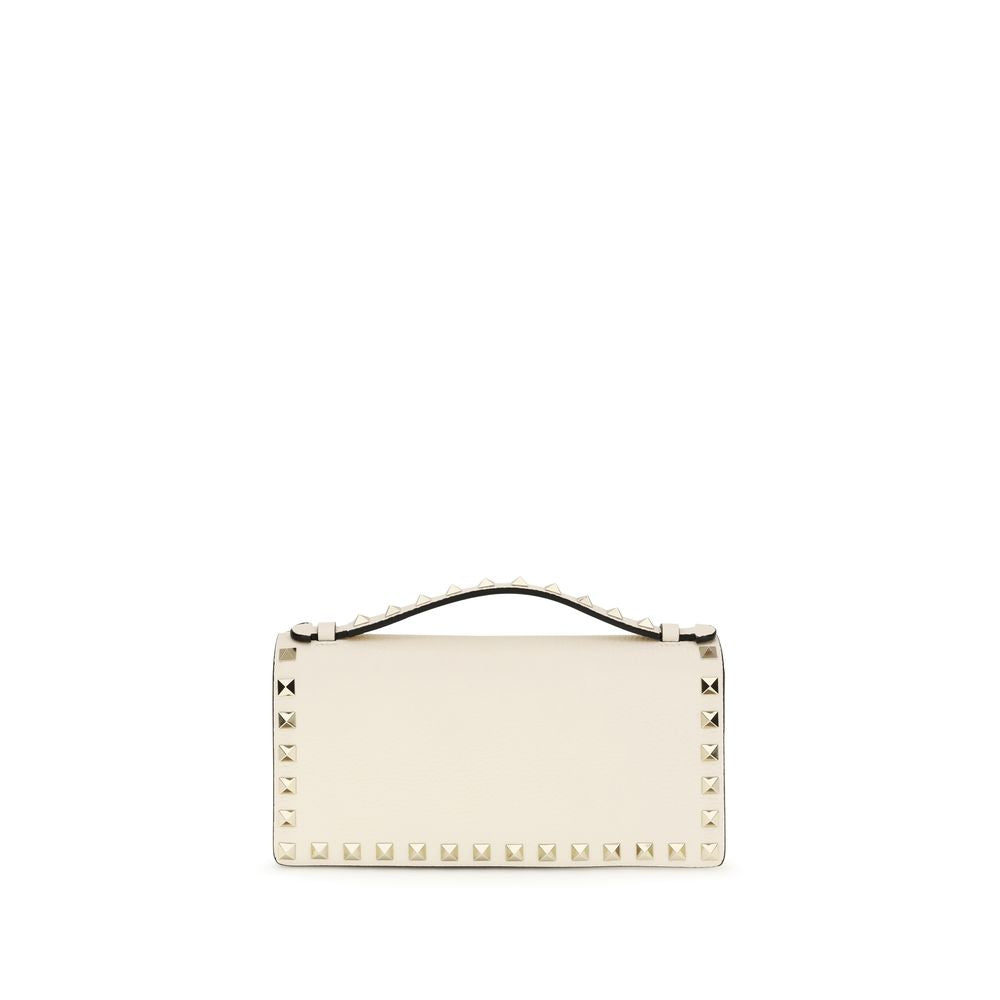 Cardholder Wallet by Valentino Garavani for women in bos taurus calf leather beige & signature presents a architectural silhouette from the Rockstud Bos Taurus Calf Leather Cardholder Wallet collection, showcasing architectural card-organization chain for a architectural finish.