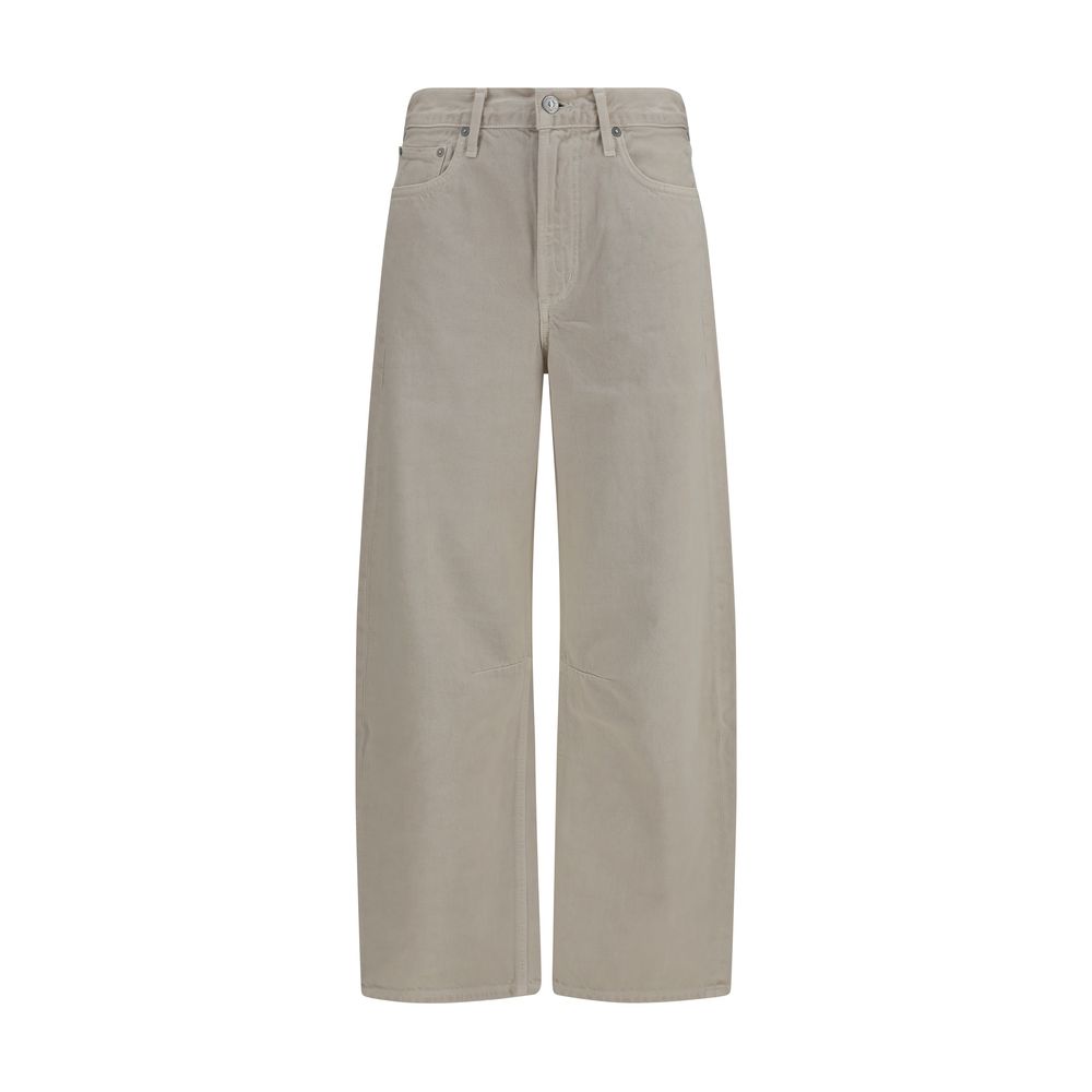 Jeans by Citizens of Humanity for women in denim cotton beige features a refined silhouette with a refined regular-fit, defined by a and a refined long for a refined finish.