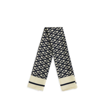 Scarf by Valentino Garavani for women in silk beige & print presents a cosy silhouette, artfully capturing the sophisticated design and premium aesthetic of the Silk Scarf.