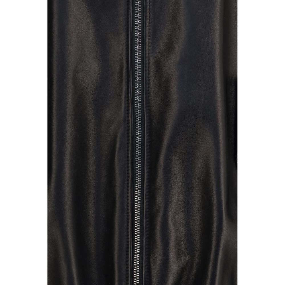 Jacket by Brunello Cucinelli for women in leather black presents a authentic silhouette, artfully detailed with a authentic and functional pockets for a premium authentic finish.