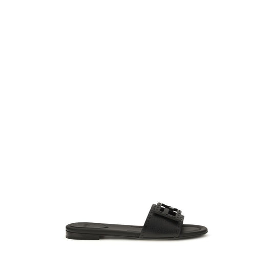 Flat Sandals by Fendi for women in bos taurus calfskin leather black & print features an effortlessly chic silhouette from the Women's Bos Taurus Calfskin Leather Flat Sandals collection, showcasing a effortlessly chic flat and elegant round toe style.