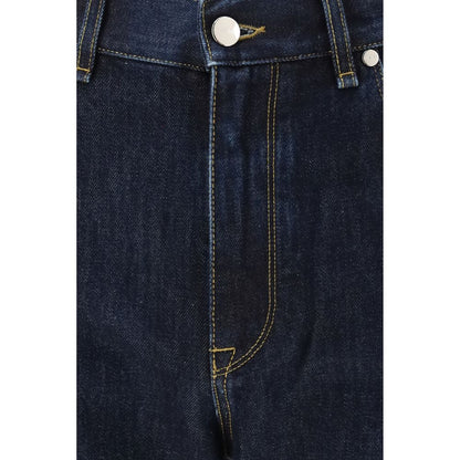 Jeans by Fendi for men in cotton denim brown & dark-blue features an sartorial straight-leg & regular-fit and long with a high rise cut for a sartorial finish.
