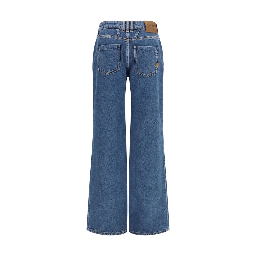 Jeans by Balmain for women in denim cotton blue features an sartorial straight, regular-fit & wide and long with a high rise cut for a sartorial finish.