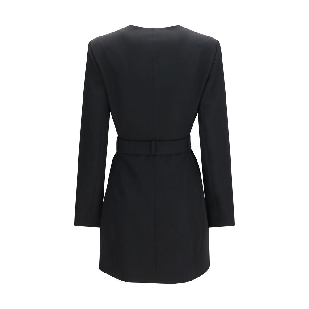 Blazer by Balmain for women in merino wool black & gold features an crisp silhouette with sophisticated and a crisp for a truly crisp finish.