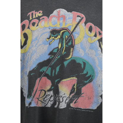 T-Shirt by Represent for men in cotton gray & print showcases a fashionable silhouette, elegantly detailed with a fashionable and for a sophisticated, high-fashion look.