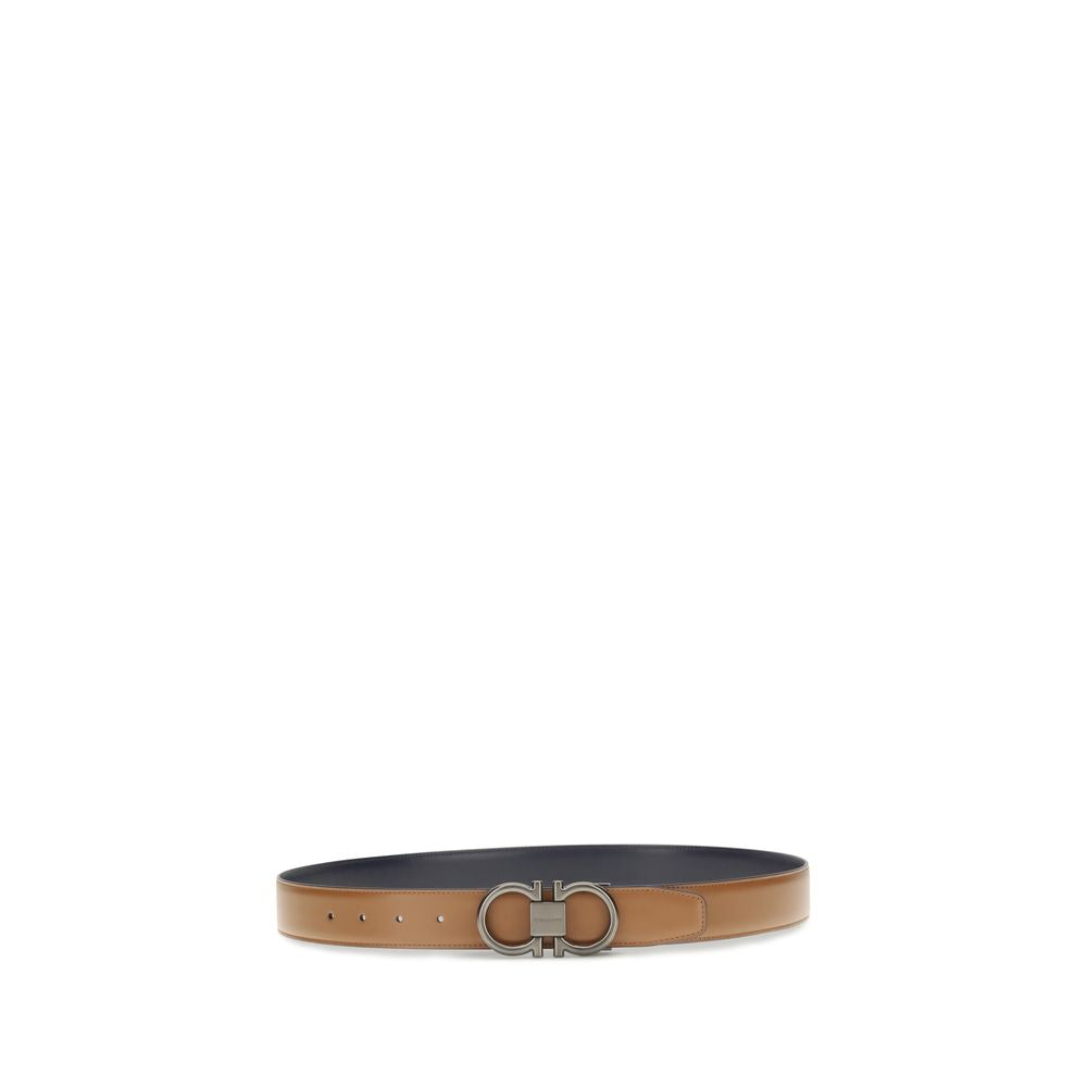 Belt by Ferragamo for men in bos taurus calf leather beige features an artisanal silhouette, showcasing the artisanal craftsmanship of the Gancini Bos Taurus Calf Leather Belt collection for a artisanal finish.
