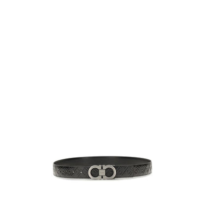Belt by Ferragamo for men in bos taurus calf leather black features an distinguished design, perfectly showcasing the sophisticated craftsmanship of this distinguished Gancini Bos Taurus Calf Leather Belt.