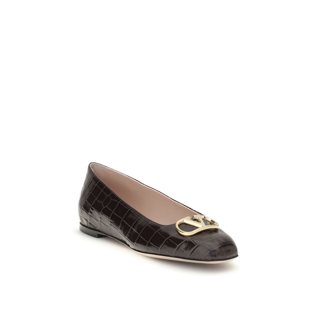 Ballet Flat Shoes by Valentino Garavani for women in bos taurus calfskin crocodile nappa leather brown & signature showcases a dynamic silhouette, artfully capturing V Logo Women's Bos Taurus Calfskin Crocodile Nappa Leather Ballet Flat Shoes through its distinctive and elegant .