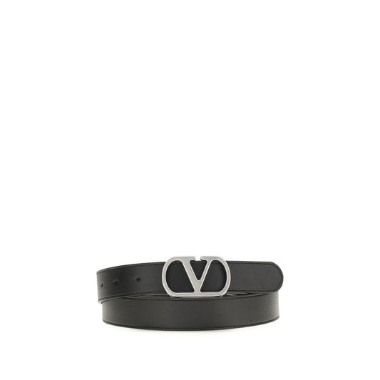Belt by Valentino Garavani for men in bos taurus calfskin leather & palladium black, palladium & signature presents a artisanal silhouette from the V Logo Bos Taurus Calfskin Leather & Palladium Belt collection, showcasing an artisanal design and refined craftsmanship for a artisanal look.