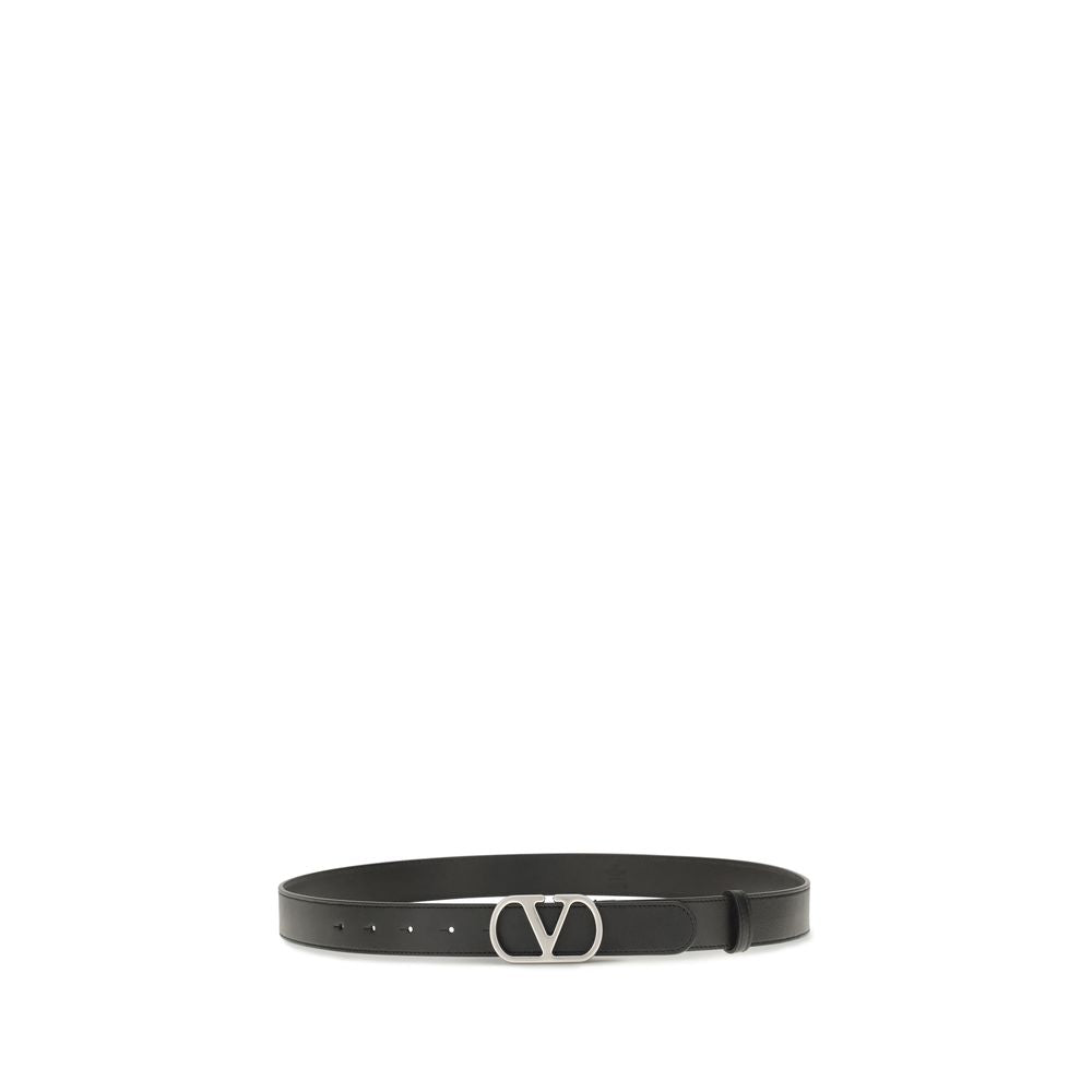 Belt by Valentino Garavani for men in bos taurus calfskin leather & palladium black, palladium & signature features a artisanal-chic design, artfully capturing the essence of the V Logo Bos Taurus Calfskin Leather & Palladium Belt with a artisanal-chic finish.