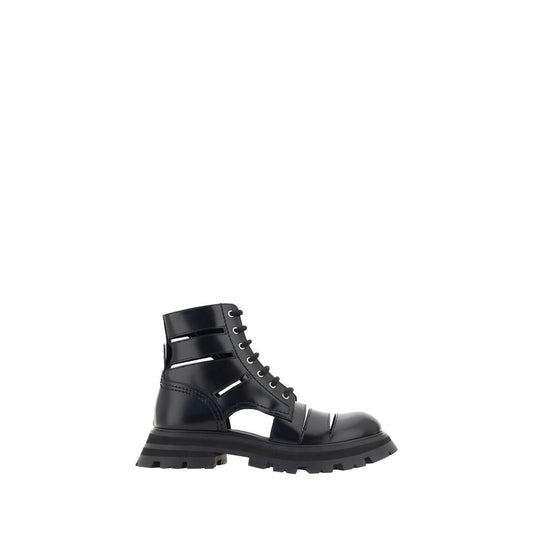 Lace-Up Ankle Combat Cut-Out Boots by Alexander McQueen for women in bos taurus calfskin leather black & patterned features an effortless chic silhouette from the Wander Women's Bos Taurus Calfskin Leather Lace-Up Ankle Combat Cut-Out Boots collection, showcasing a effortless chic and refined for an effortless chic look.