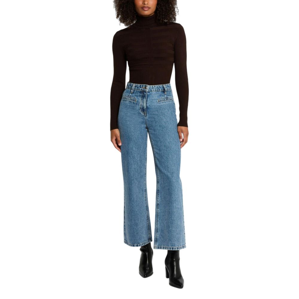 Sweater by Morgan De Toi for women in viscose & polyamide brown showcases a downtown chic silhouette, artfully finished with a downtown chic turtle high-neck neckline and for a sophisticated, high-end look.