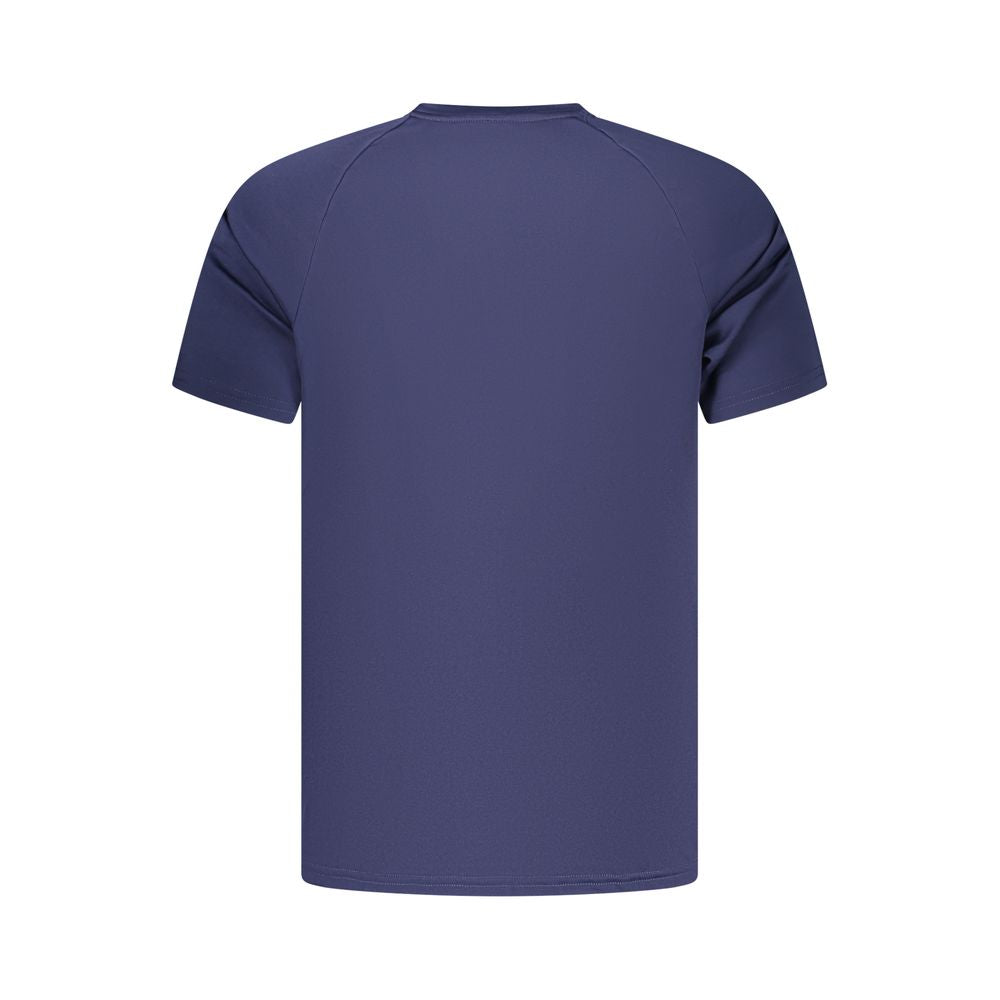 T-Shirt by Nike for men in polyester blue showcases a fashionable silhouette, elegantly detailed with a fashionable and crew neckline for a sophisticated, high-fashion look.