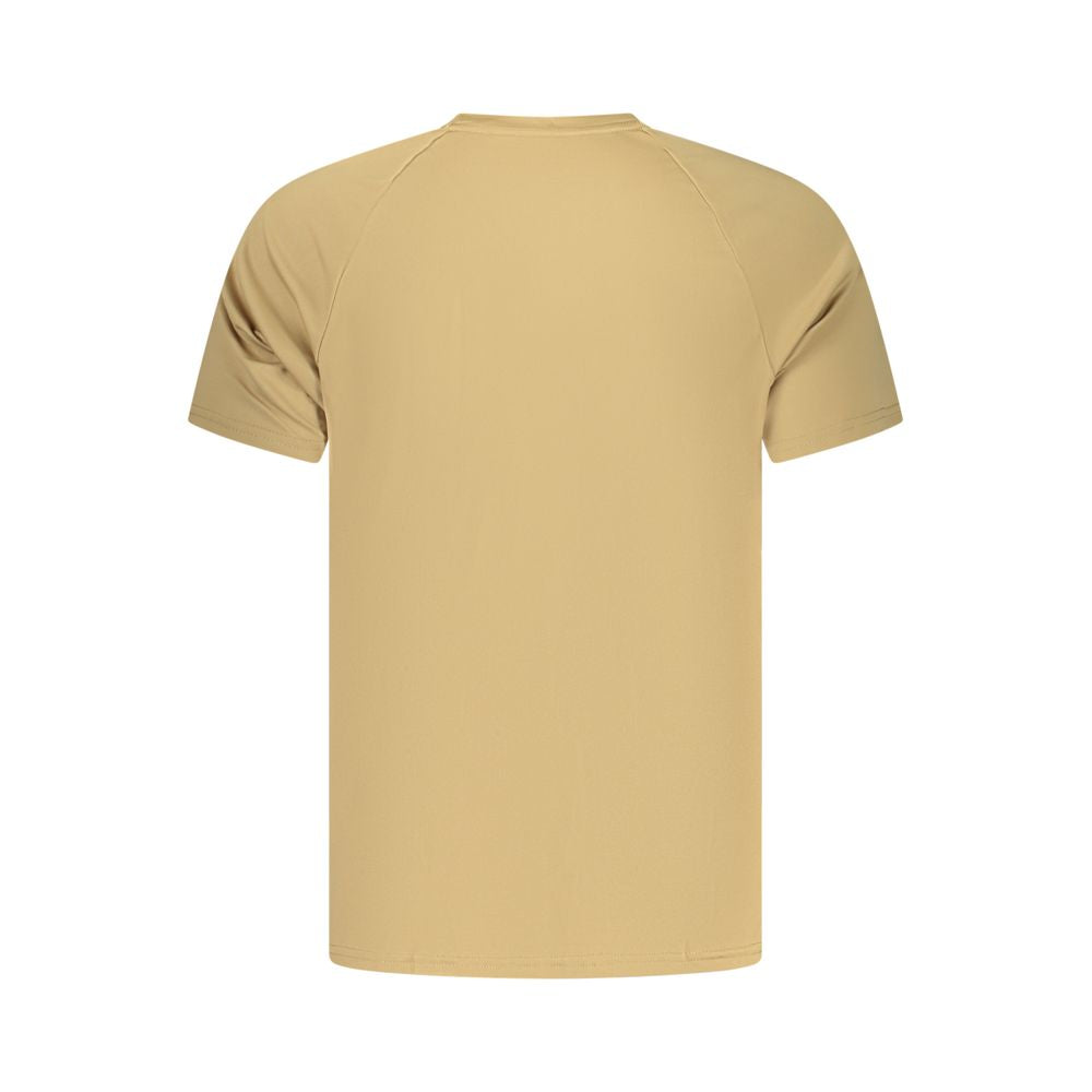 T-Shirt by Nike for men in polyester gold & print features an on trend silhouette, perfectly showcasing a on trend and crew neckline for an elevated aesthetic.