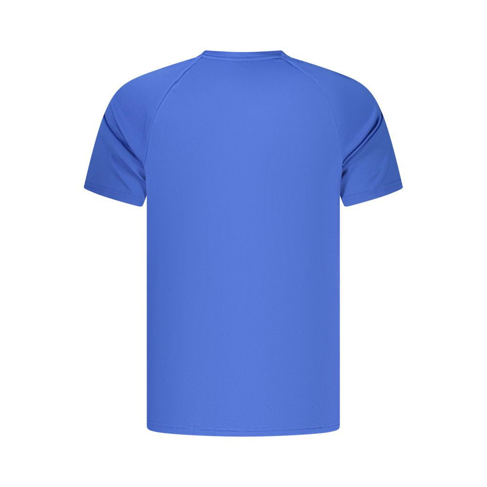 T-Shirt by Nike for men in polyester blue, signature & print features a plush silhouette, showcasing a sophisticated crew neckline and for a truly plush finish.