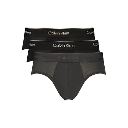 This Underwear Briefs by Calvin Klein for men in stretch cotton black, blue & white offers a understated fit, showcasing the understated aesthetic of the Men's Stretch Cotton Underwear Briefs.