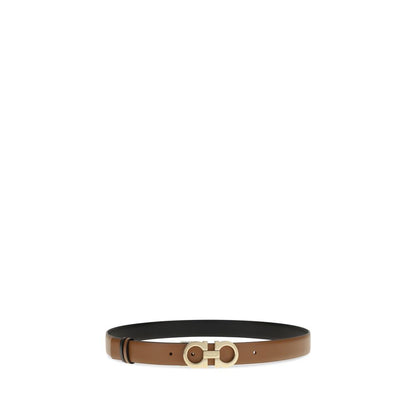 Belt by Ferragamo for women in bos taurus calf leather brown & signature features an distinguished design, perfectly showcasing the sophisticated craftsmanship of this distinguished Gancini Bos Taurus Calf Leather Belt.