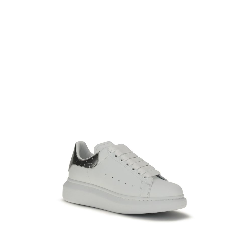 Sneakers by Alexander McQueen for women in bos taurus calf leather yellow features an fashionable silhouette, showcasing the premium Women's Low Top Bos Taurus Calf Leather Sneakers in a fashionable low-top style that offers a fashionable finish for refined style.