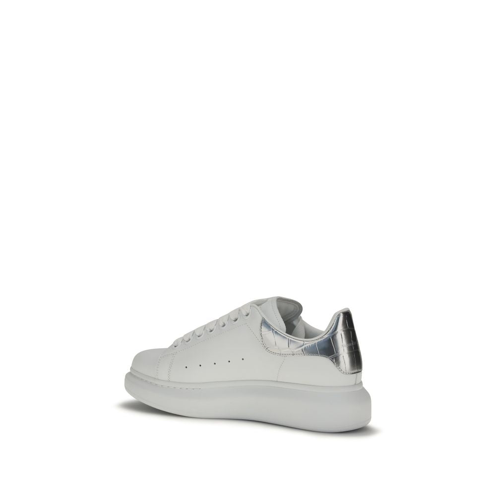 Sneakers by Alexander McQueen for women in bos taurus calf leather yellow presents a sumptuous silhouette, artfully capturing the essence of the Women's Low Top Bos Taurus Calf Leather Sneakers with its sumptuous low-top style design.