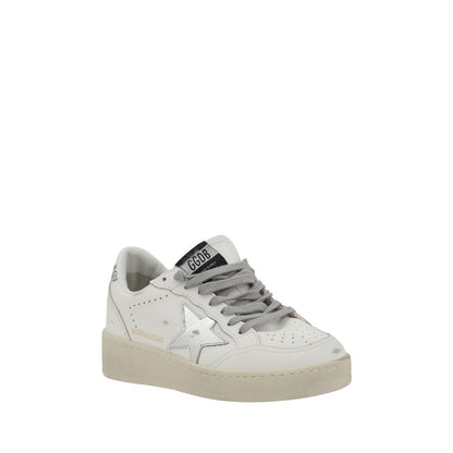 Sneakers by Golden Goose for women in bos taurus calf leather silver & monogram presents a sumptuous silhouette, artfully capturing the essence of the Star Women's Low Top Bos Taurus Calf Leather Sneakers with its sumptuous low-top style design.