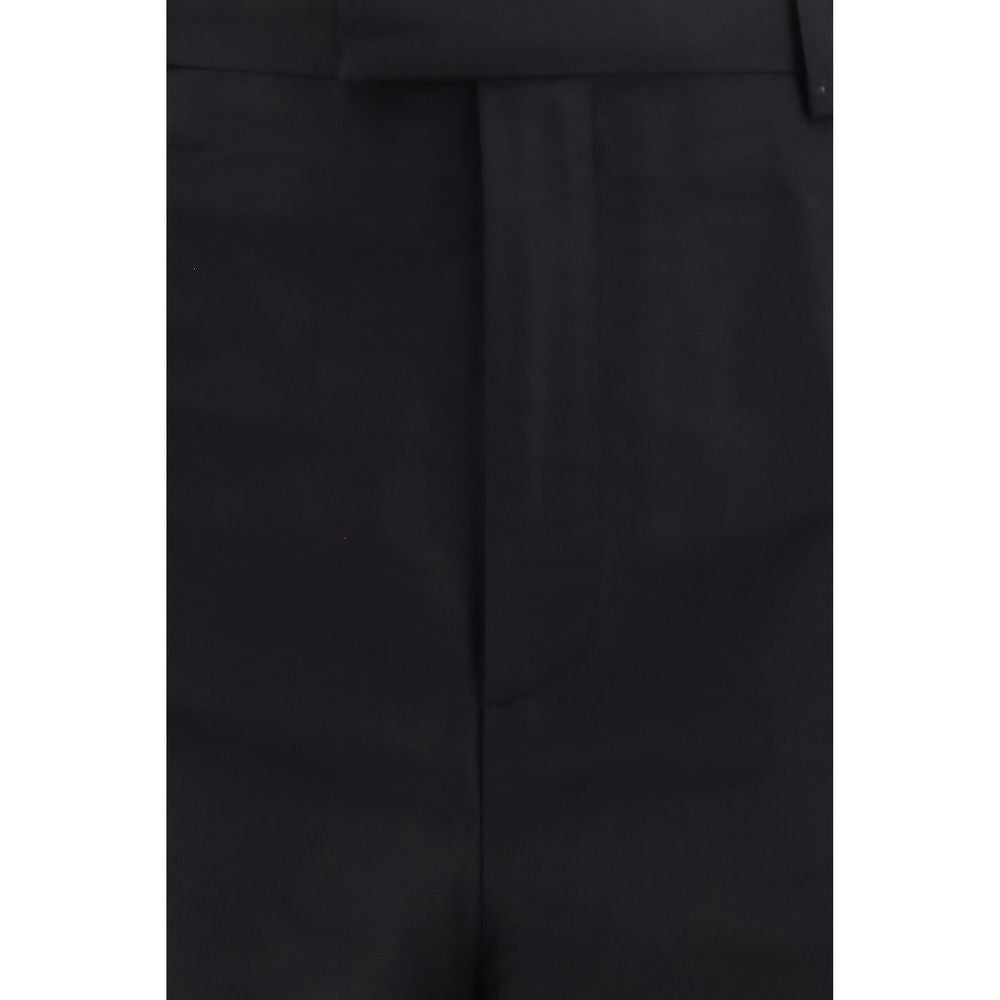 Trousers by Gucci for women in silk black features an sartorial silhouette, showcasing a precise regular-fit and long with a sartorial for a refined look.