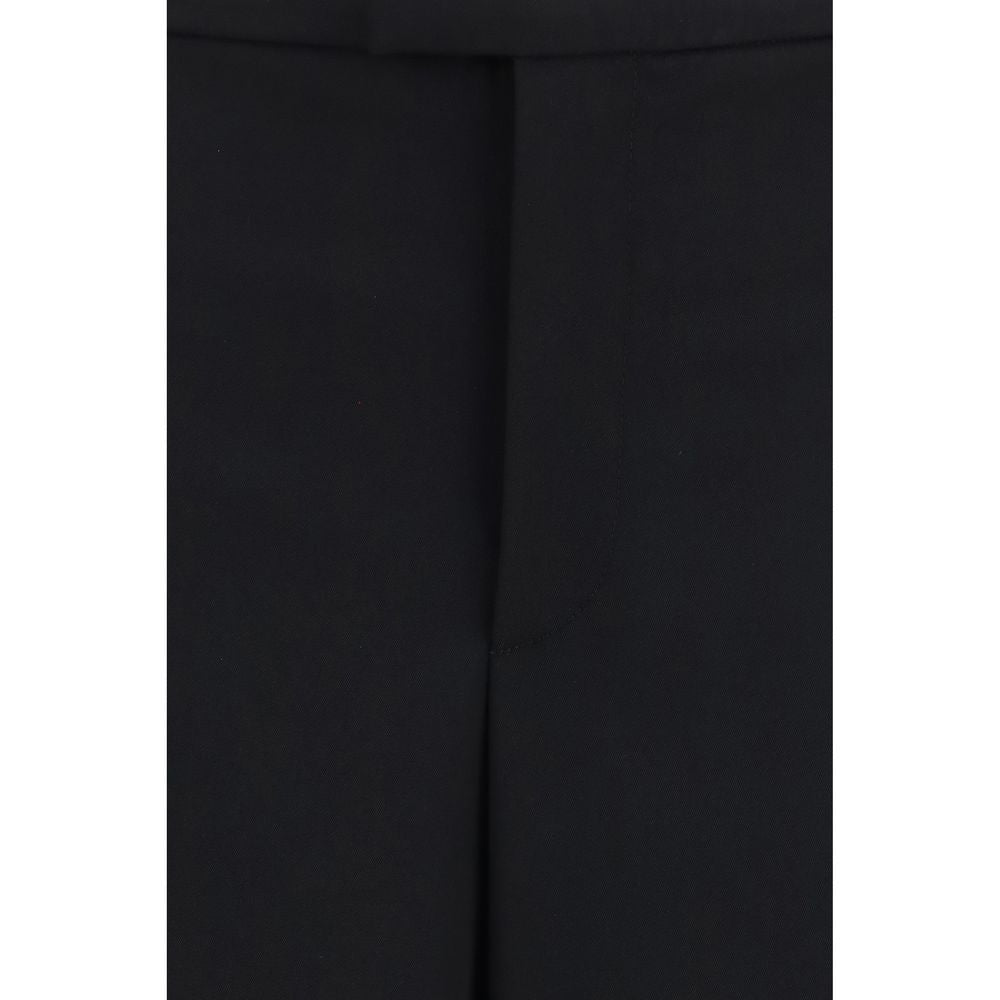 Casual Pants by Gucci for women in merino wool black features an sophisticated and relaxed-fit & oversized with a precise long, creating a sophisticated and sophisticated silhouette.