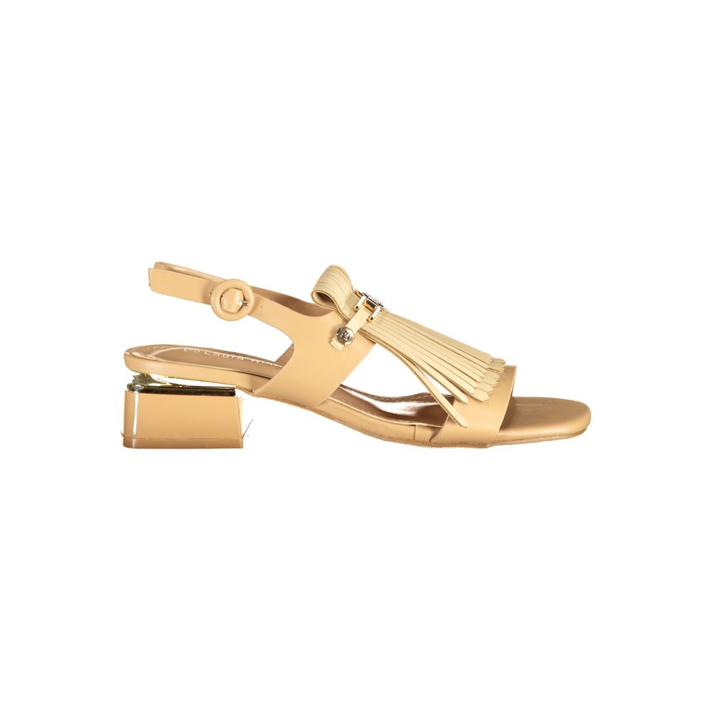 Low-Heel Ankle Strap Sandals by Laura Biagiotti for women in polyurethane beige features an statuesque silhouette from the Women's Polyurethane Low-Heel Ankle Strap Sandals collection, showcasing a statuesque 3-cm-heel low-heel and elegant .