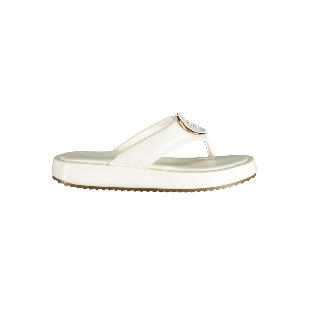 Flip-Flop Sandals by Laura Biagiotti for women in polyurethane white features an statuesque Women's Polyurethane Flip-Flop Sandals silhouette with a refined and elegant .