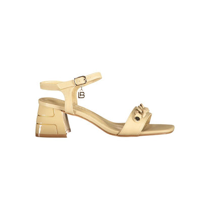 Mid-Heel Ankle Strap Sandals by Laura Biagiotti for women in polyurethane and beige presents a sculptural silhouette, showcasing the signature style of the Women's Polyurethane Mid-Heel Ankle Strap Sandals with a sculptural 5-cm-heel mid-heel and sculptural .