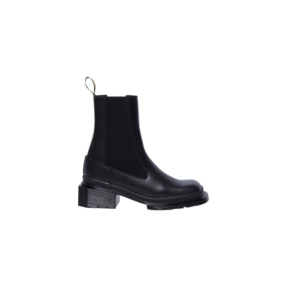 Ankle Chelsea Boots by Dr. Martens for women in leather black features an high-performance silhouette, showcasing the sophisticated design of the Women's Leather Ankle Chelsea Boots with a and a refined .