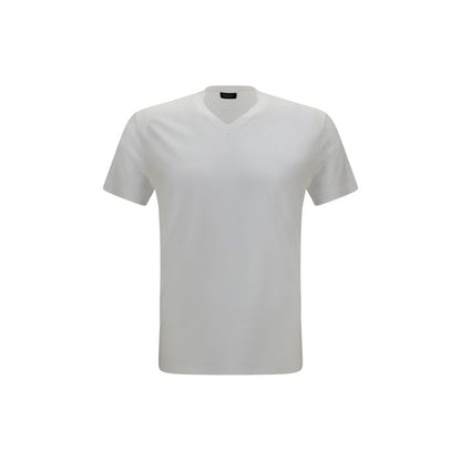 T-Shirt by Gucci for men in modal & rayon white features an on trend silhouette, perfectly showcasing a on trend short-sleeve and v-neck neckline for an elevated aesthetic.
