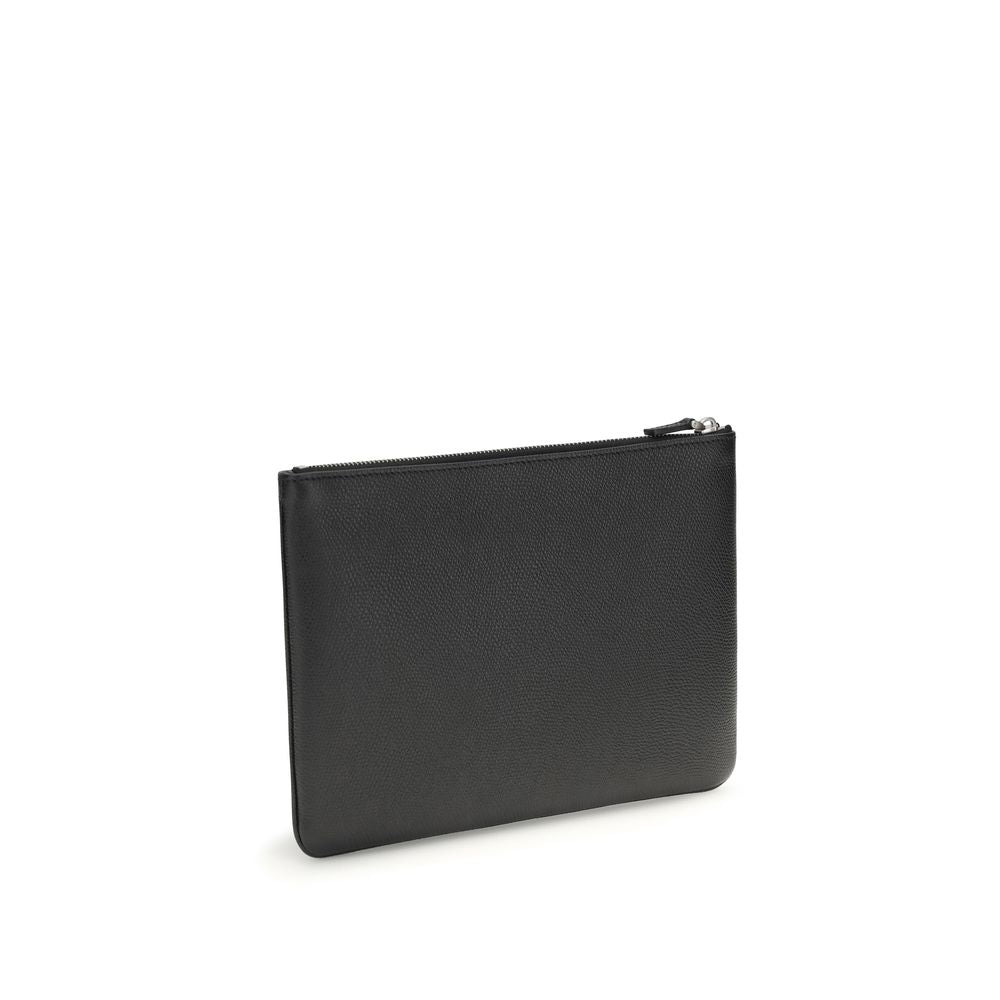 Cardholder Wallet by Valentino Garavani for men in bos taurus calf nappa leather black, palladium & signature showcases a distinguished silhouette, artfully capturing the essence of the distinguished V Logo Bos Taurus Calf Nappa Leather Cardholder Wallet design with functional card-organization compact-design.