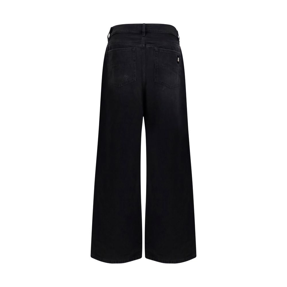 Jeans by Amiri for men in modacrylic & cotton denim black features an sophisticated and relaxed-fit, regular-fit & wide with a precise long, creating a sophisticated and sophisticated silhouette.