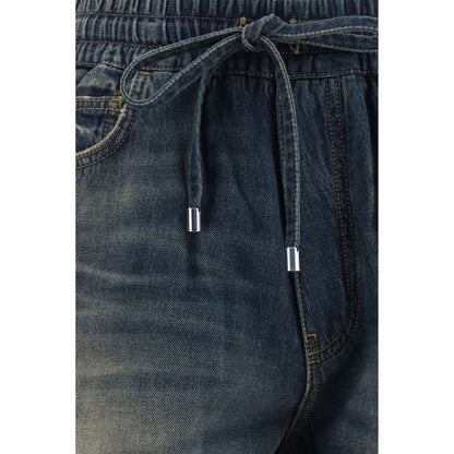 Denim Shorts by Amiri for men in denim cotton blue features an effortlessly on trend silhouette, showcasing a effortlessly on trend relaxed-fit & regular-fit and short cut with a comfortable for a refined look.
