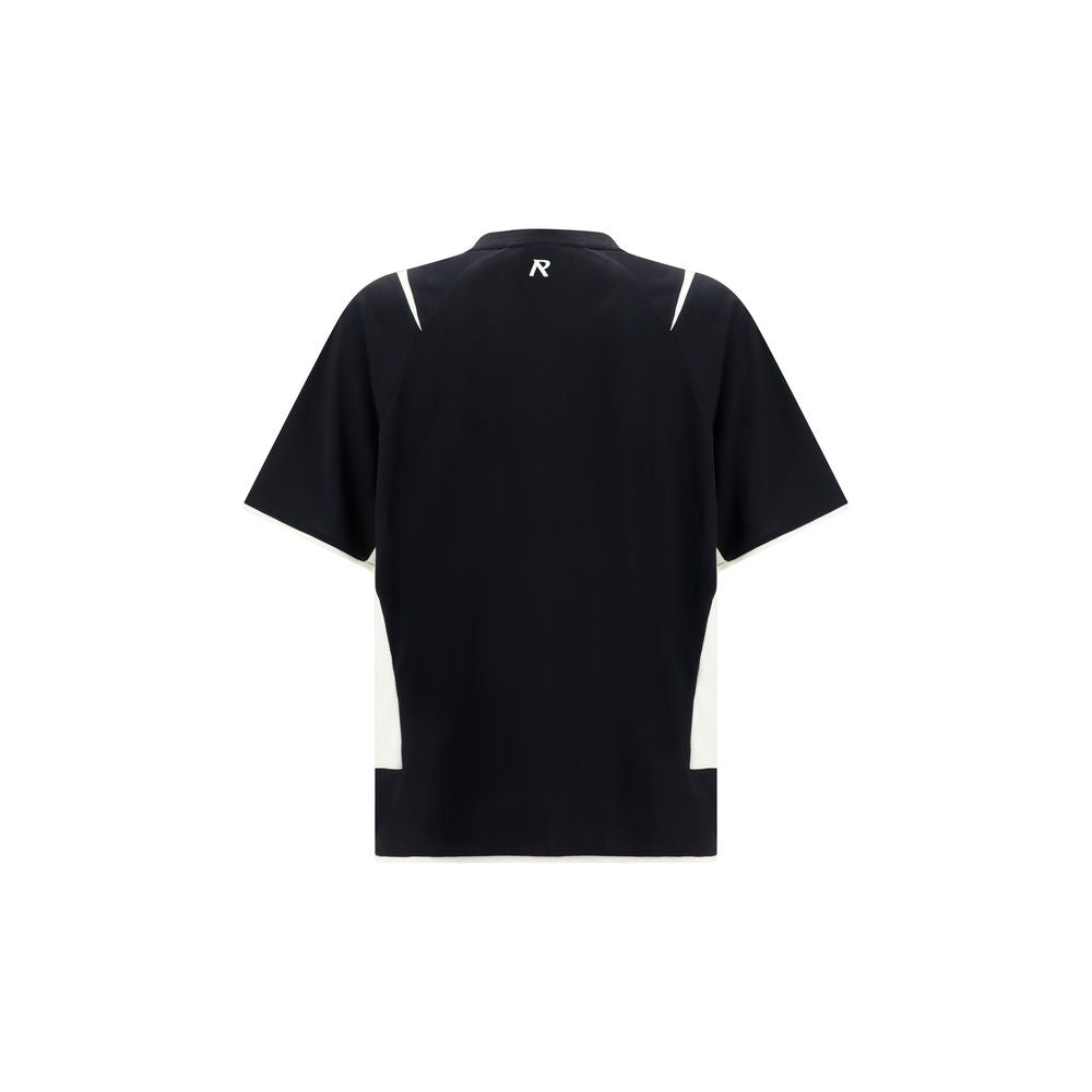 Activewear T-Shirt by Represent for men in polyester black features an ergonomic design with , highlighting a ergonomic length and ergonomic crew neckline for a high-performance look.