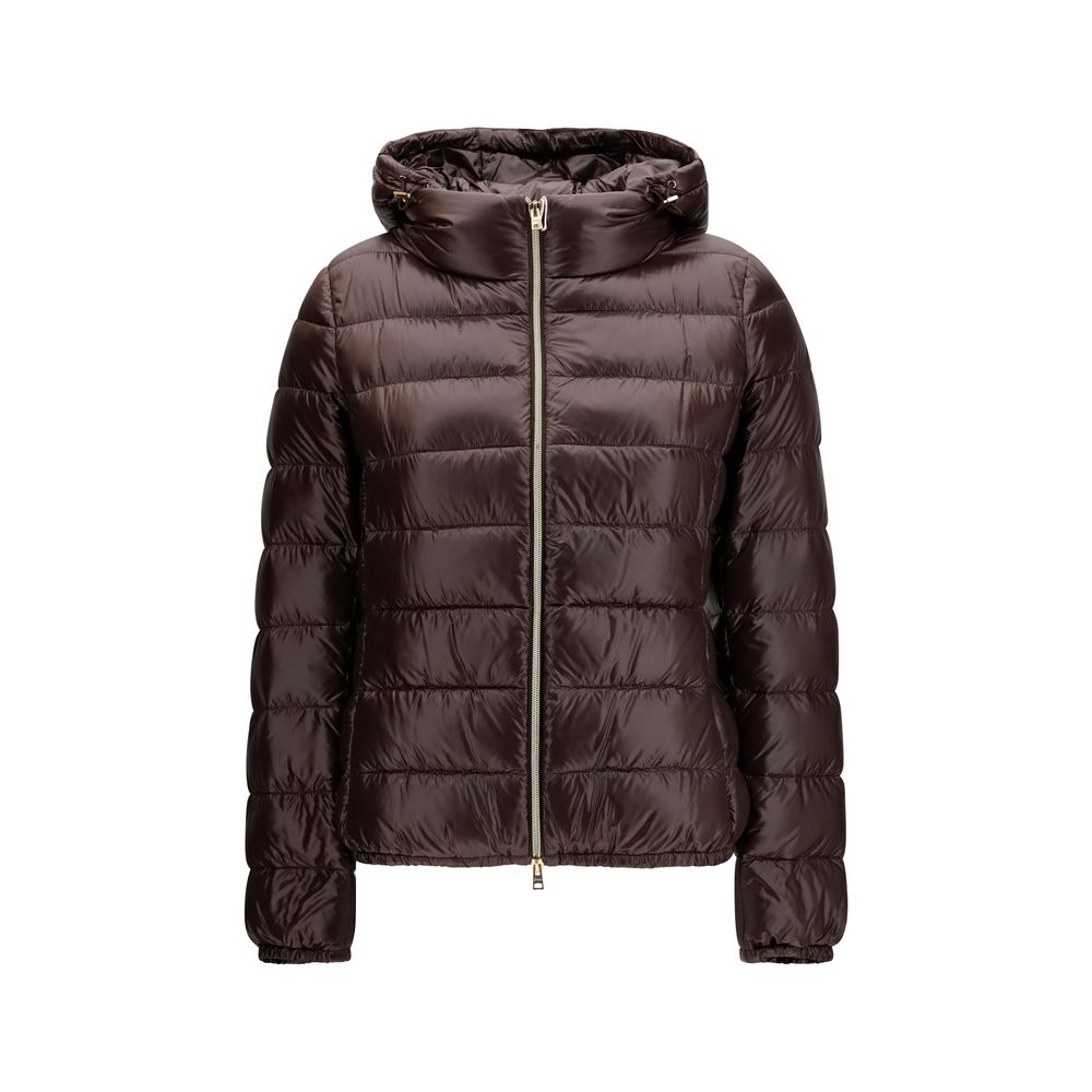 This Hooded Puffer Jacket by Herno for women in polyamide & goose-down brown & gold exhibits a edgy silhouette, meticulously detailed with functional pockets, hooded & insulated and a edgy hooded neckline for a edgy finish.