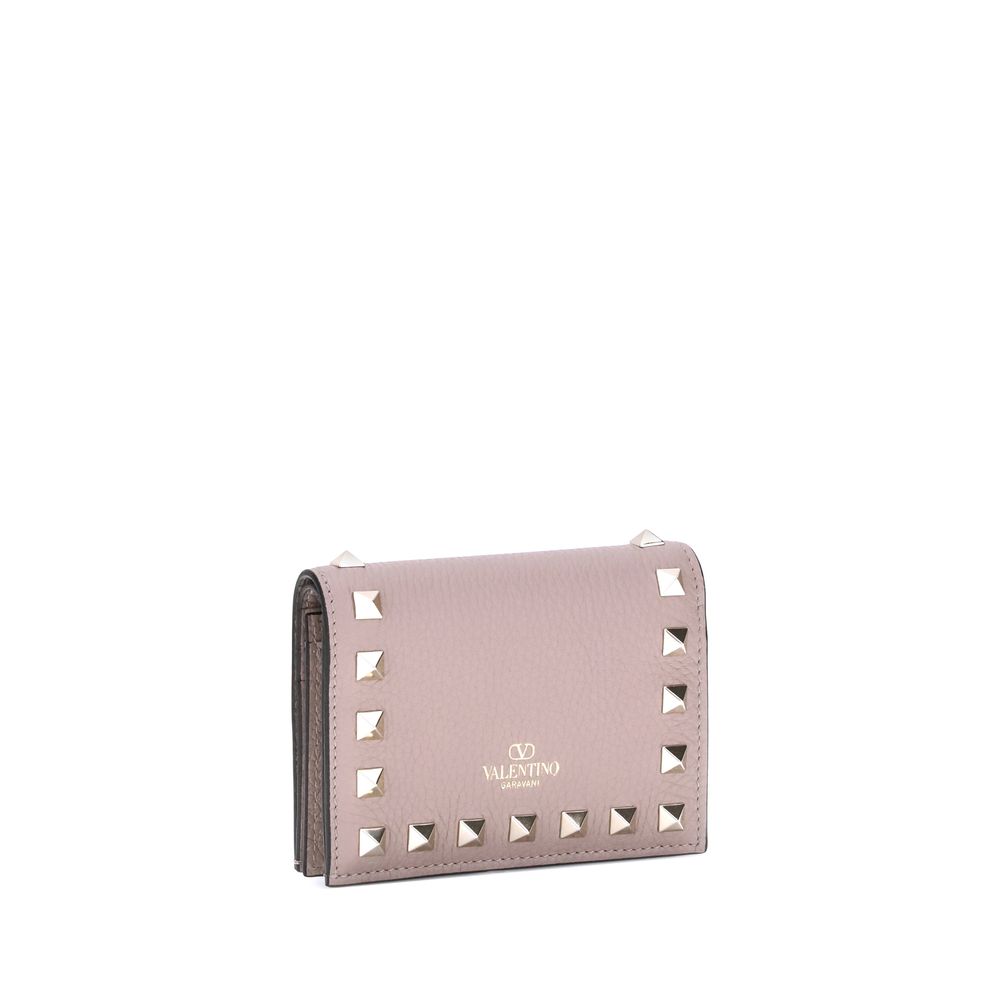 Cardholder Wallet by Valentino Garavani for women in bos taurus calfskin leather multicolor & signature showcases a discerning silhouette, artfully capturing the essence of Rockstud Bos Taurus Calfskin Leather Cardholder Wallet with its functional card-organization compact-design coin-purse.