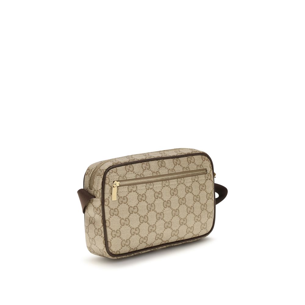 Shoulder Bag by Gucci for men in raffia & nylon beige, green, red & striped features a enviable silhouette, showcasing a secure zipper, ample cardholder, and enviable shoulder-strap & adjustable-strap for a enviable finish.