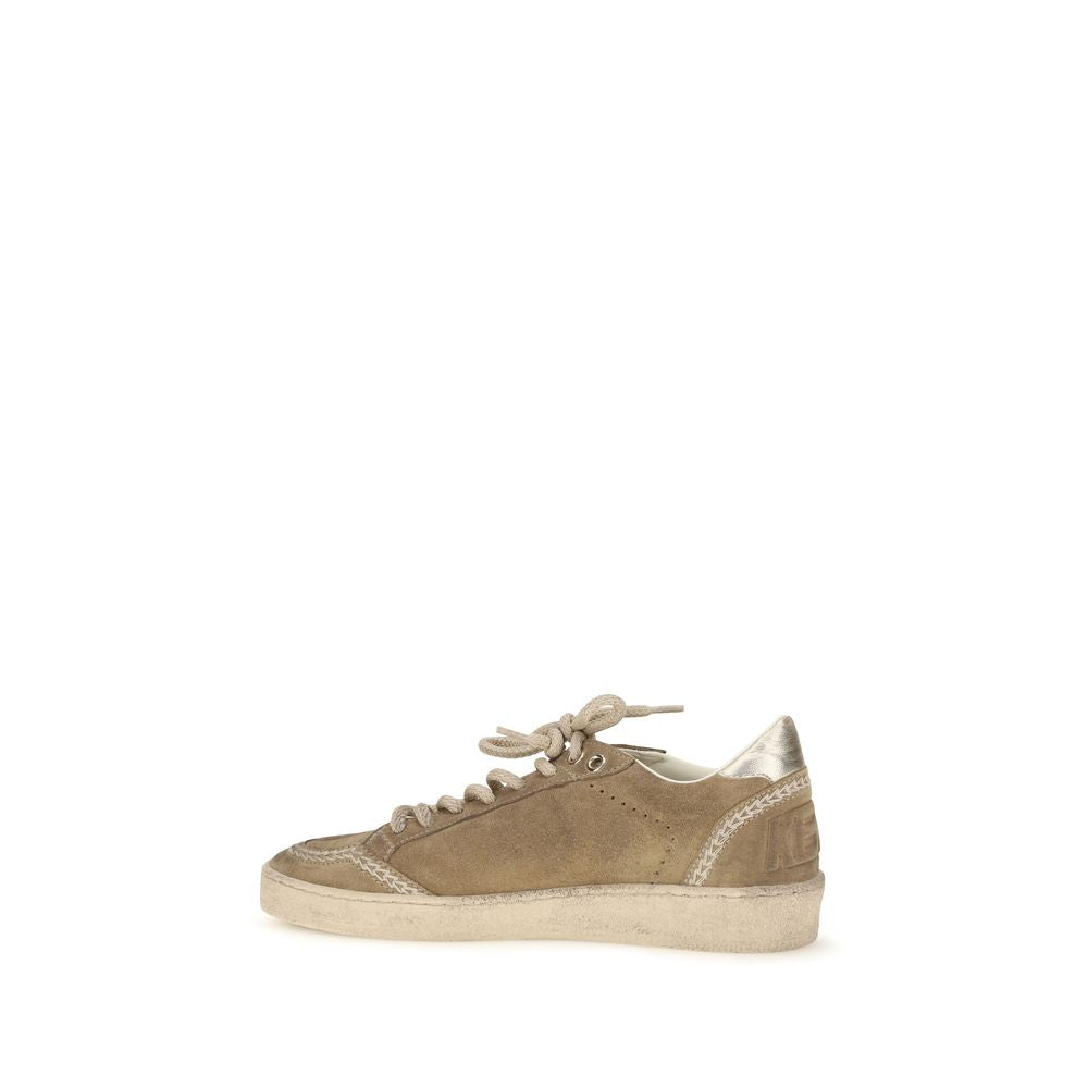 Athletic Sneakers Golden Goose women bos taurus calf suede leather beige & signature featuring a avant-garde Star Women's Skater Basketball Bos Taurus Calf Suede Leather Athletic Sneakers design with a avant-garde skater basketball style for a refined finish.