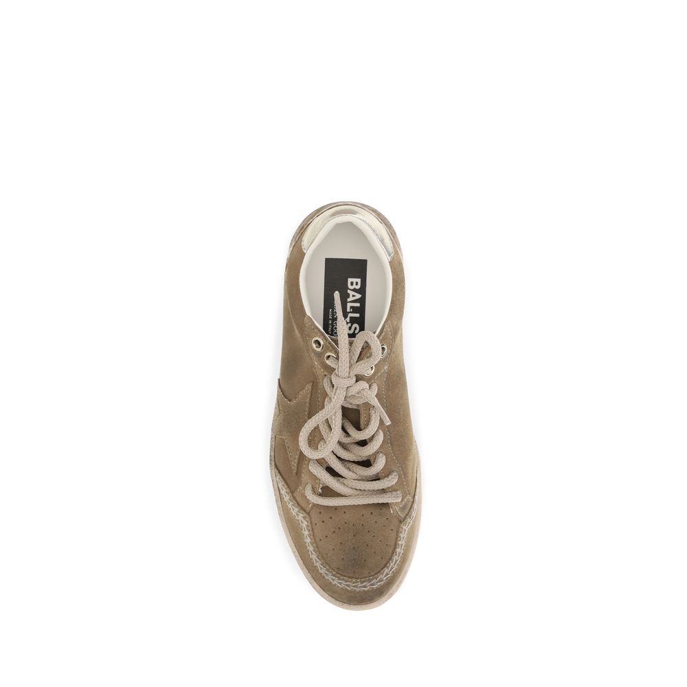 Athletic Sneakers by Golden Goose for women in bos taurus calf suede leather beige & signature showcases a architectural silhouette, artfully capturing the essence of the Star Women's Skater Basketball Bos Taurus Calf Suede Leather Athletic Sneakers with its signature architectural skater basketball style construction.