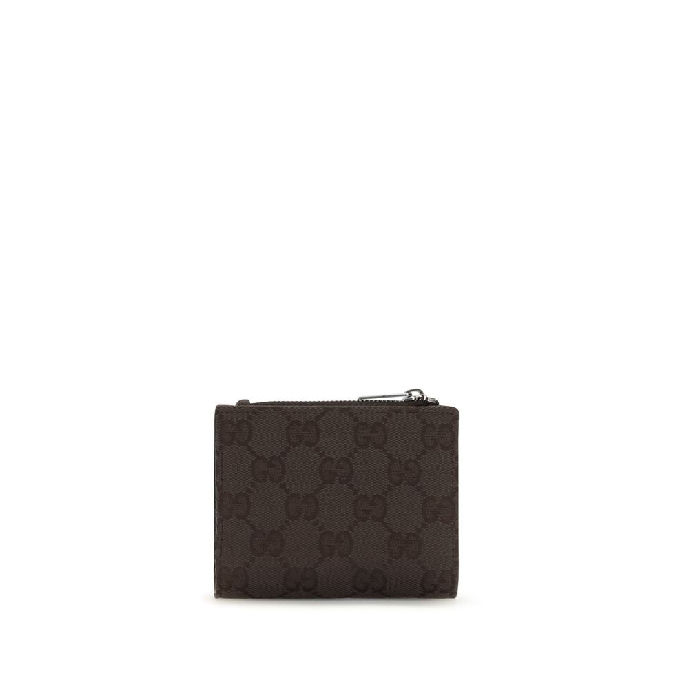 Cardholder Wallet by Gucci for women in raffia & leather black & palladium presents a streamlined silhouette, showcasing the sophisticated design of the Gg Raffia & Leather Cardholder Wallet collection with functional card-organization compact-design.