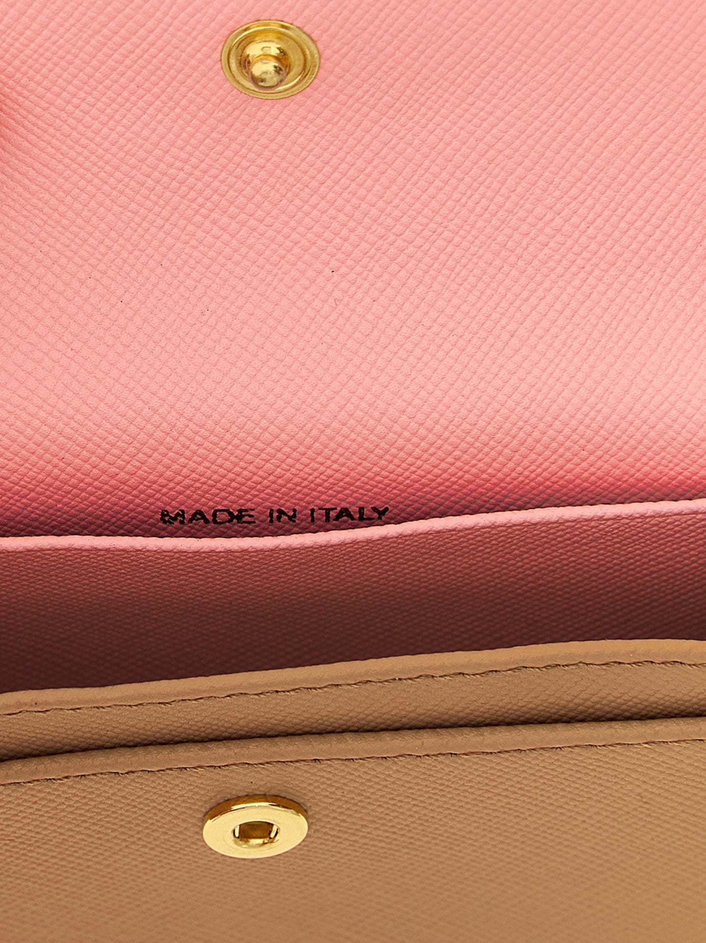 Cardholder Card Case by Marni for women in calfskin leather multicolor features an refined silhouette from the Calfskin Leather Cardholder Card Case collection, highlighting refined card-organization for a premium and sophisticated look.