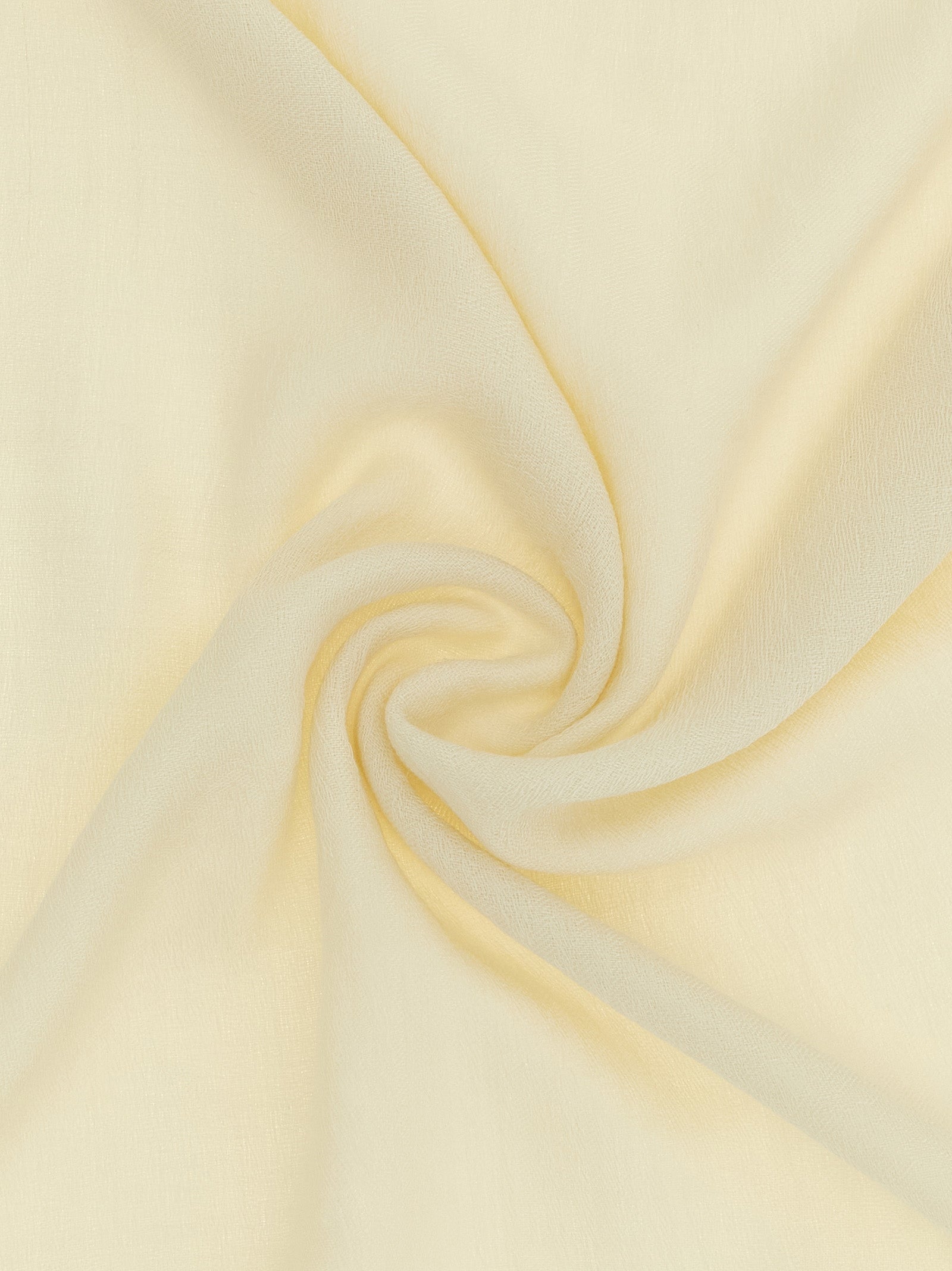 Scarf by Max Mara for women in wool & silk beige, patterned, paisley & jacquard presents a cosy silhouette, artfully capturing the sophisticated design and premium aesthetic of the Wool & Silk Stole Wrap Fringes Scarf.