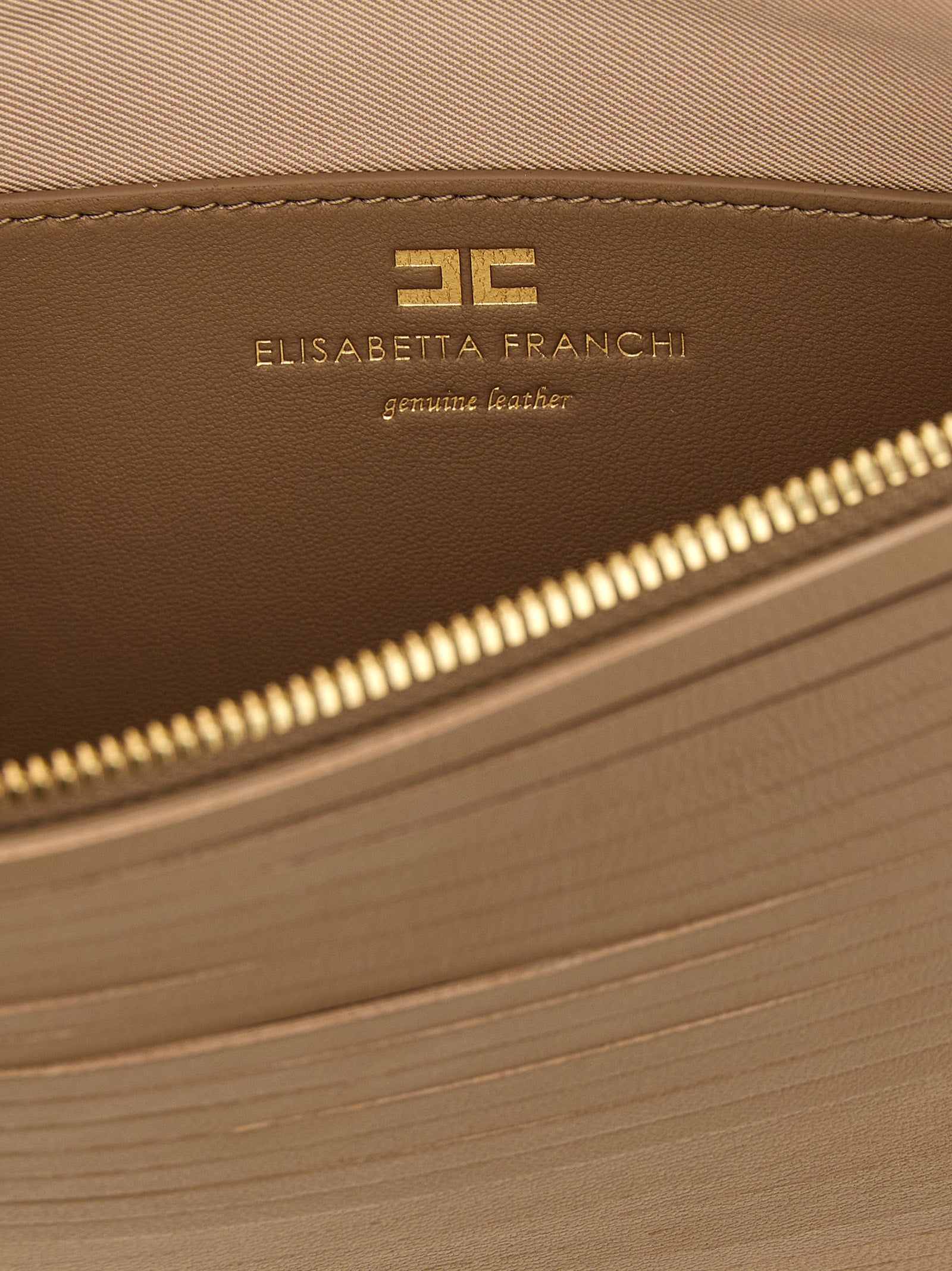 Clutch Handbag by Elisabetta Franchi for women in leather & metal beige showcases a sculptural silhouette, featuring a secure zipper, ample , and versatile shoulder-strap for a sculptural aesthetic.